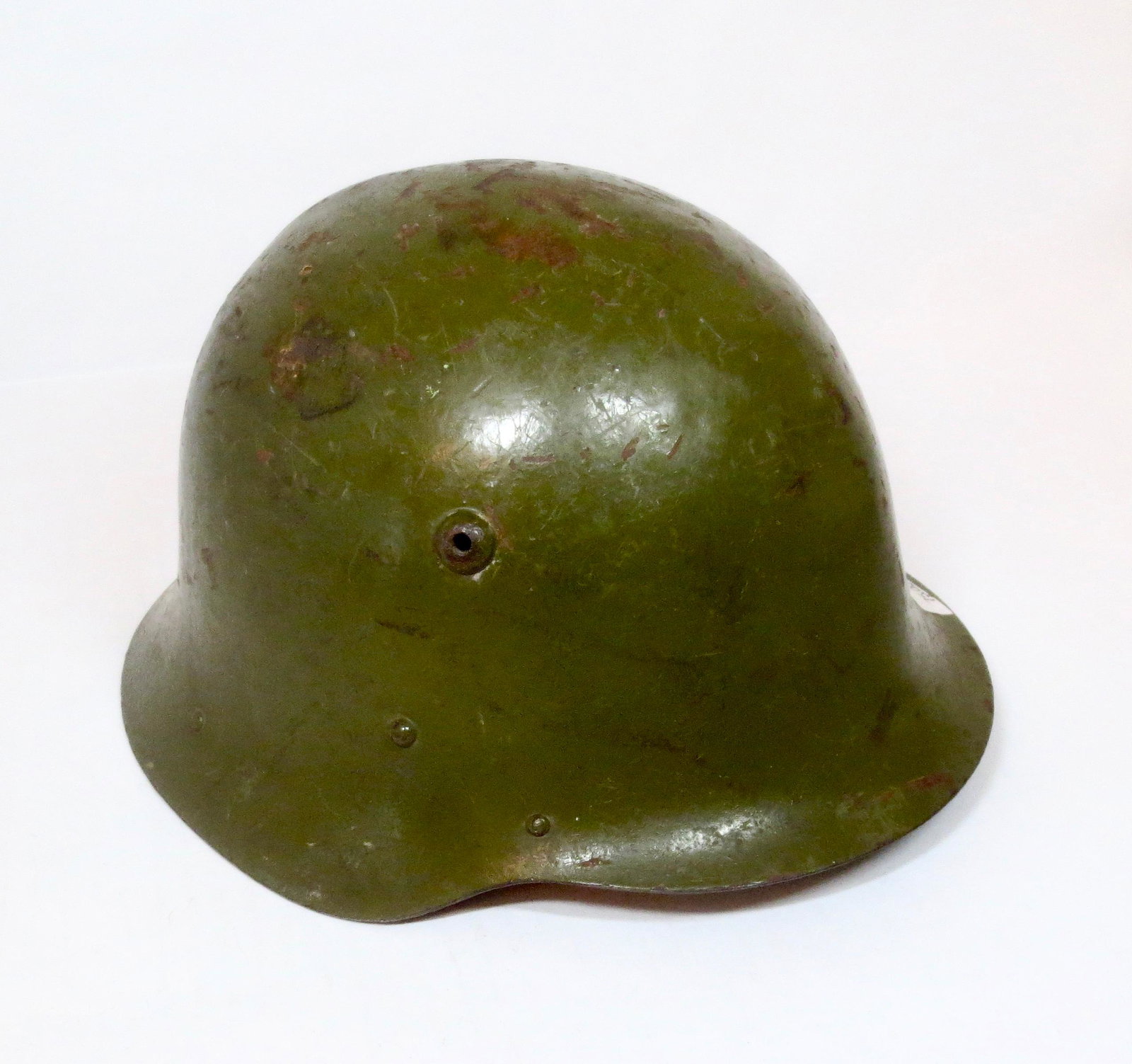 WW2 Bulgarian Army Helmet: Excellent condition, with some wear.