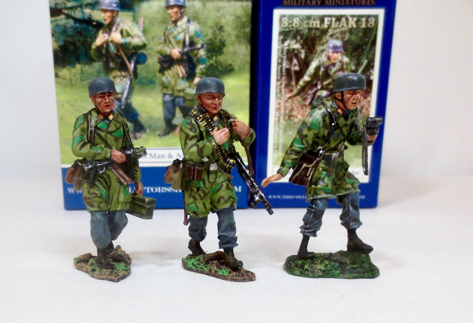 Collectors Showcase WW2 Sets (1 of 1)