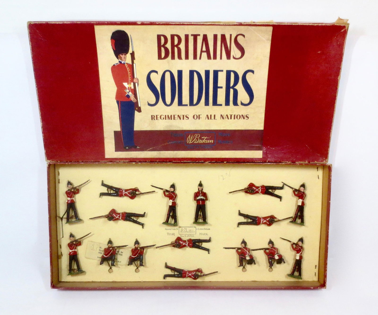 Britains #2086 Queen's Royal Regiment (1 of 1)