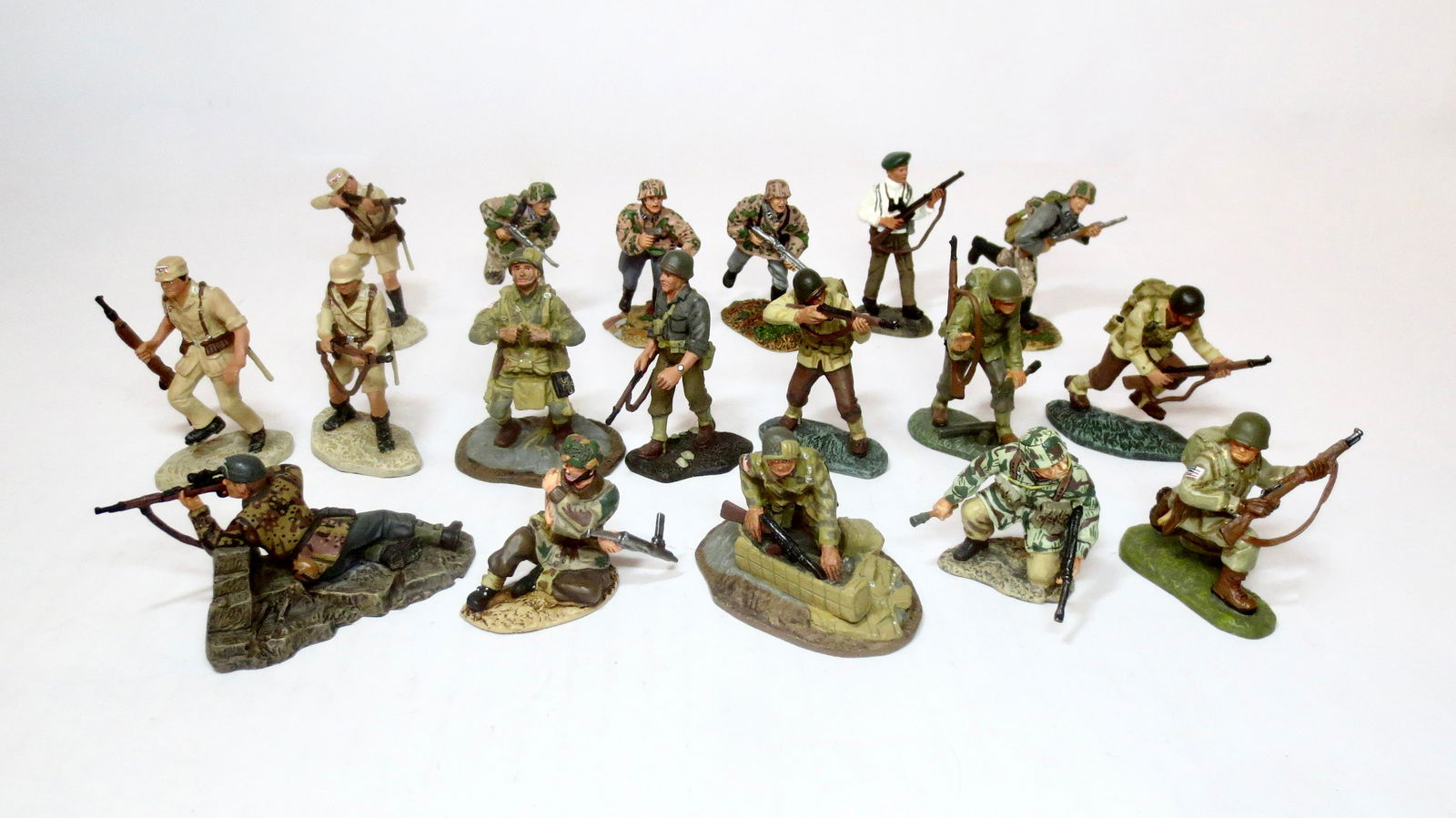 Britains WW2 Assorted Regimental Figures (1 of 1)