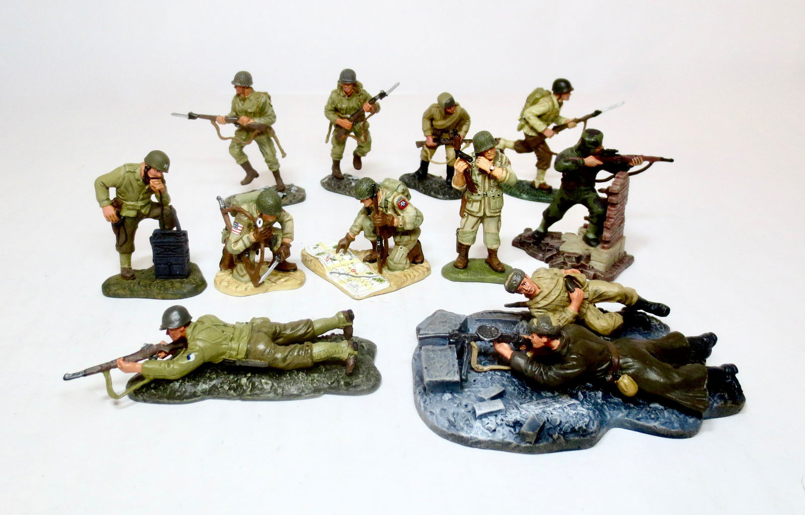 Britains WW2 Figure Assortment (1 of 1)