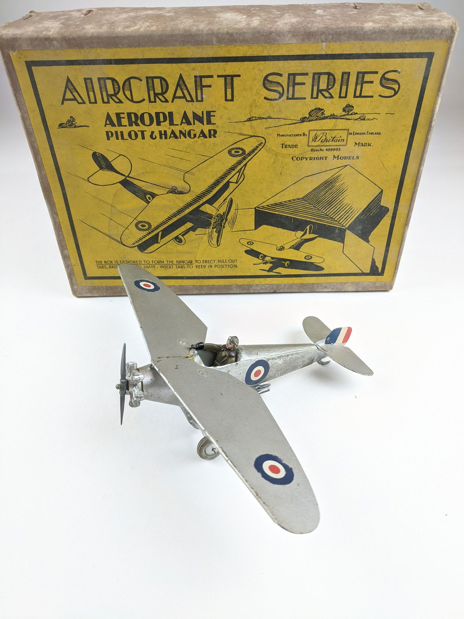 Britains #433 Aeroplane Pilot & Hanger Pre War (1 of 1)