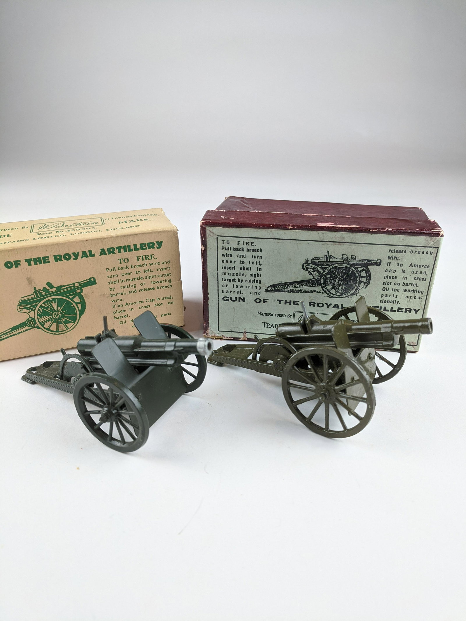 Britains #1292 R.A. Guns: 2 Pieces Condition Excellent Boxes Good