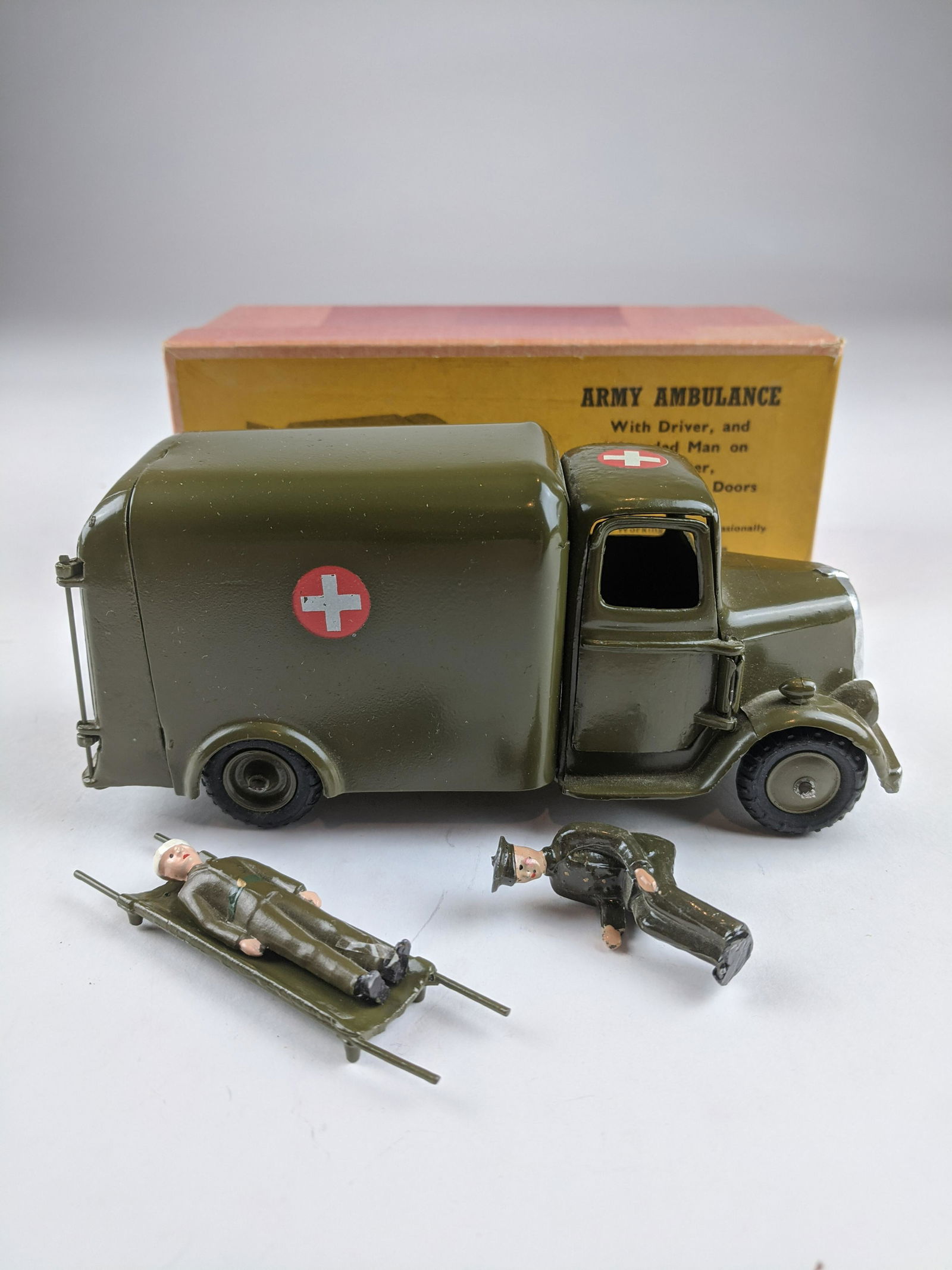 Britains #1512 Army Ambulance (1 of 1)