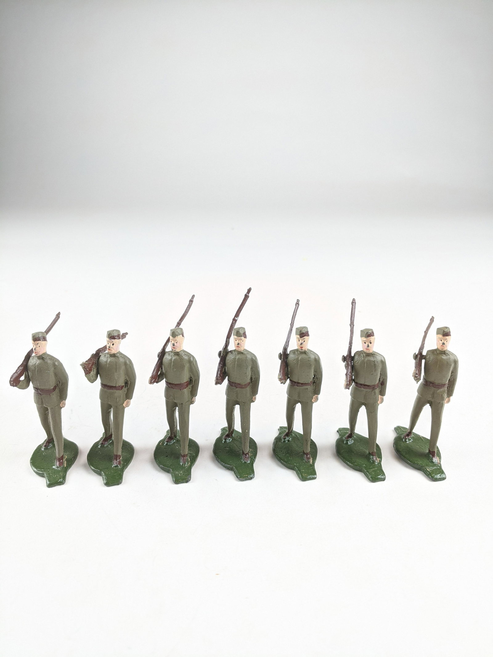 Comet US Overseas Caps: 7 Pieces Condition Very Good No Box