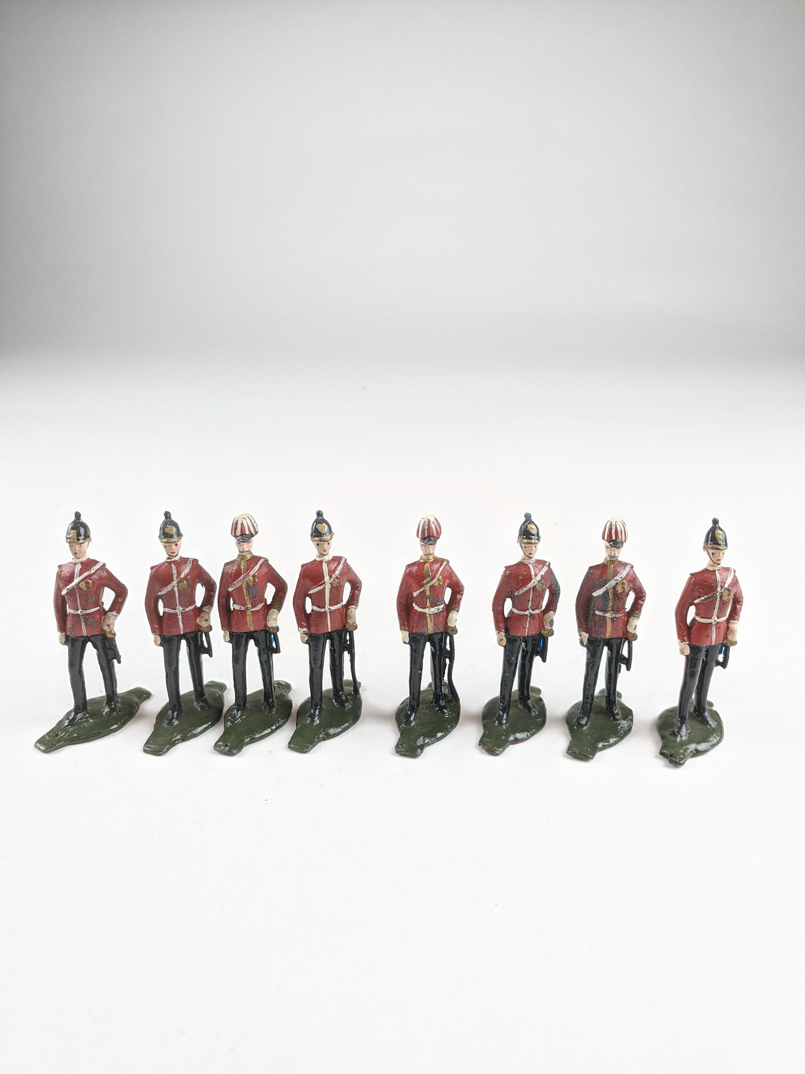 Comet English General Staff: 8 Pieces Condition Good No Box