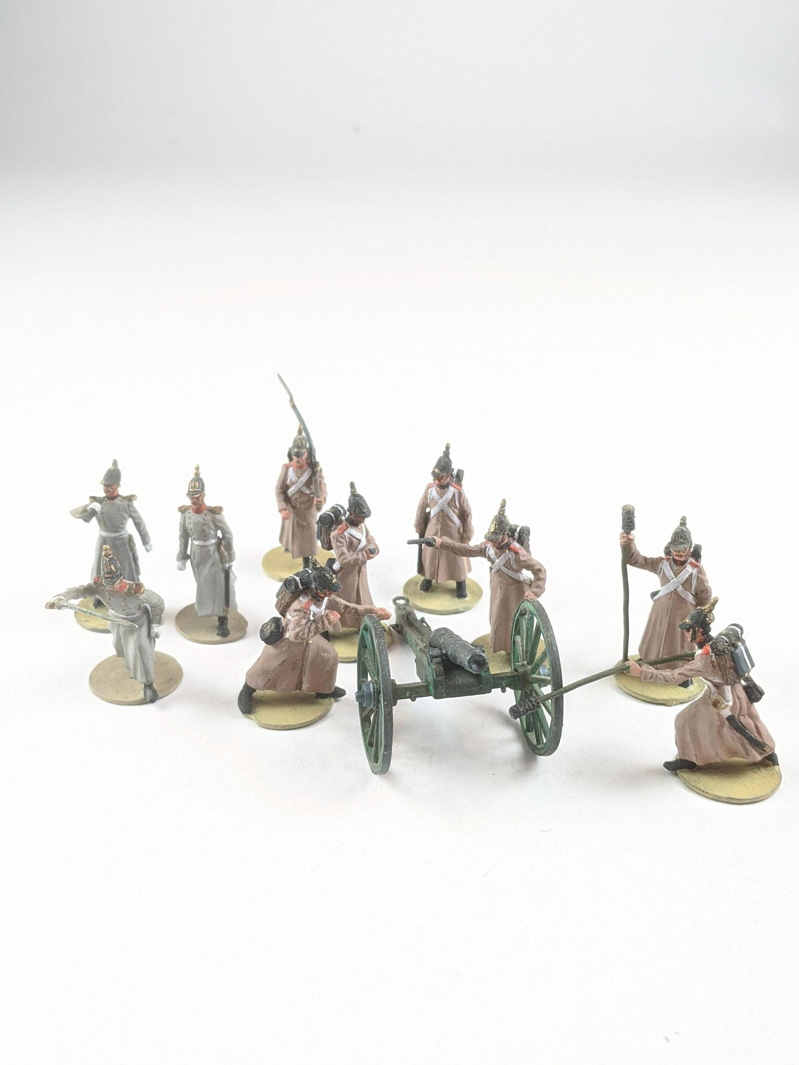 Stadden Russian Cannon Crew with Officers 35mm (1 of 1)