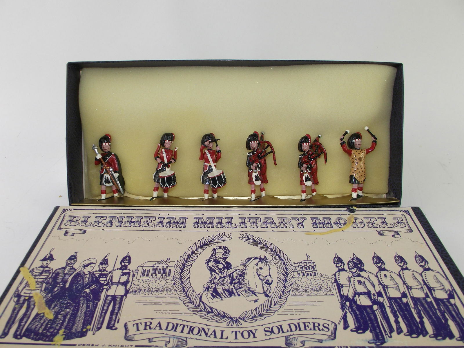 Blenheim B37 Black Watch Pipes & Drums basic set (1 of 1)