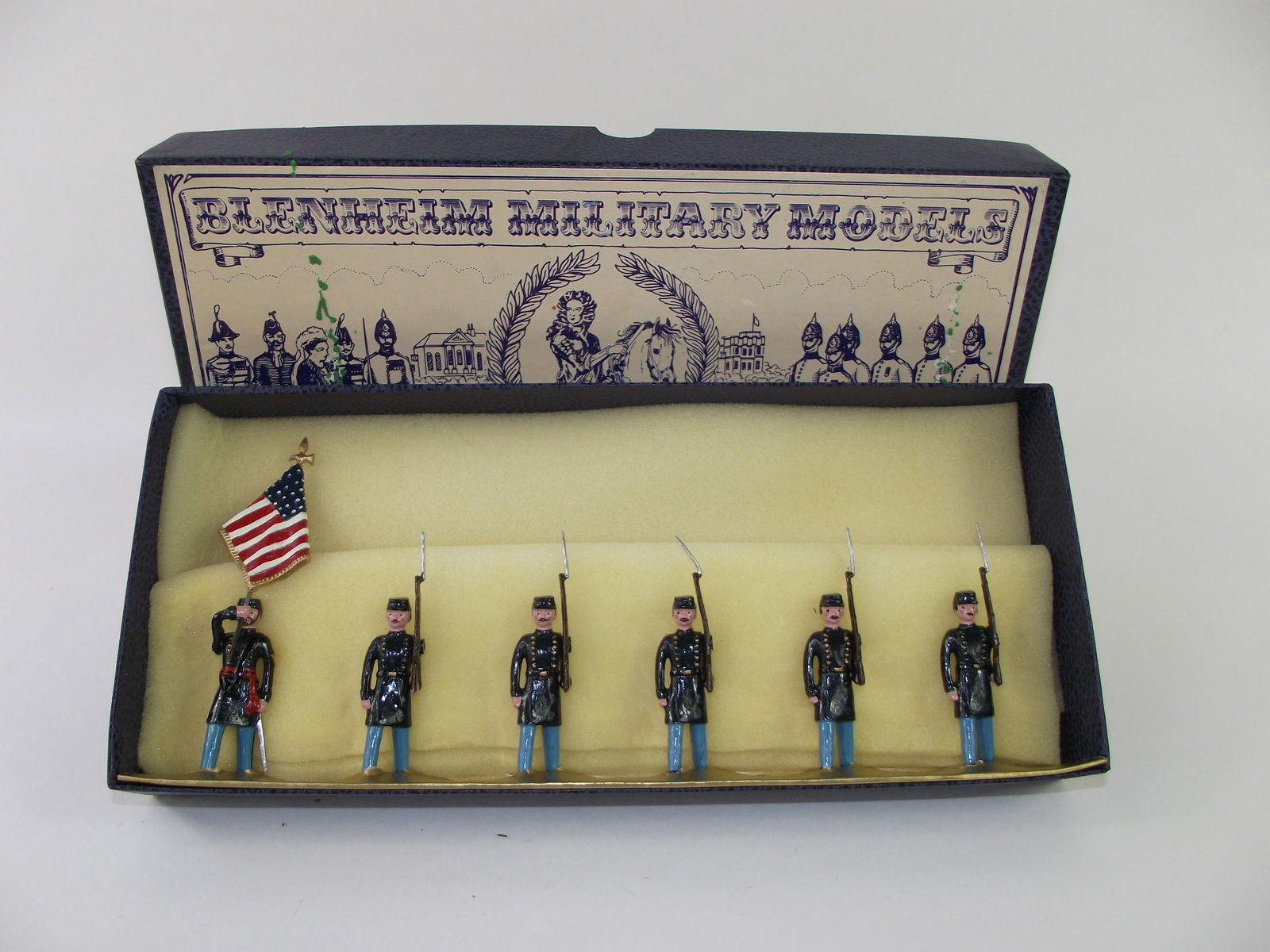 Blenheim 5 Men of the Union Infantry + 1 Color (1 of 1)