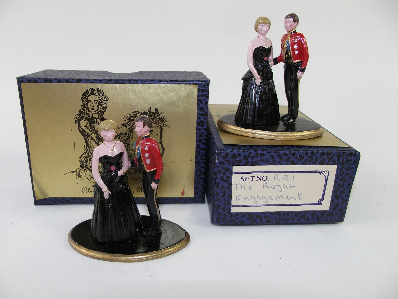 Blenheim RE1 The Royal Engagement: 2 complete sets with boxes, mint. 4 pcs.