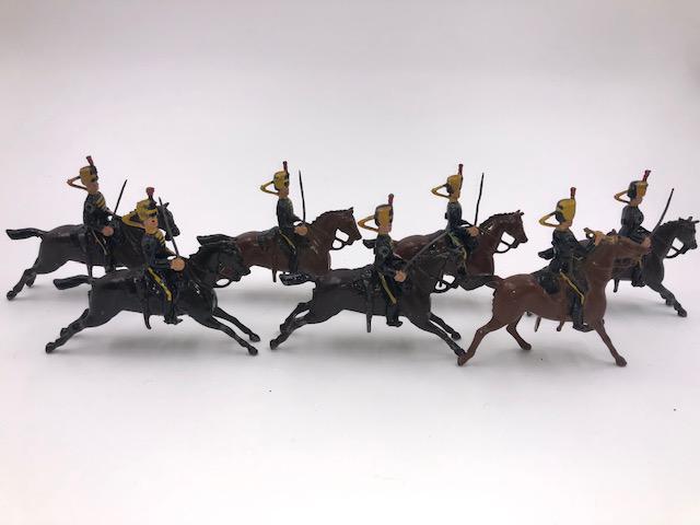 Britains #08 4th Queen's Own Hussars: Complete set, mint. Original box is not included. 7 pcs. Post war Britains.