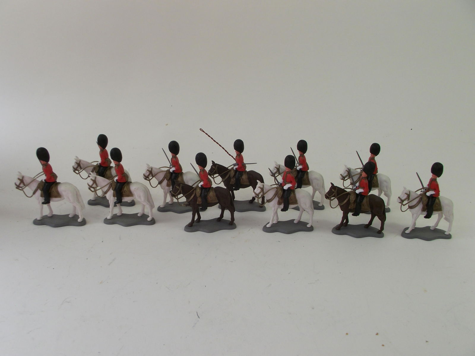 Timpo Toys Plastic Guardsmen (1 of 1)