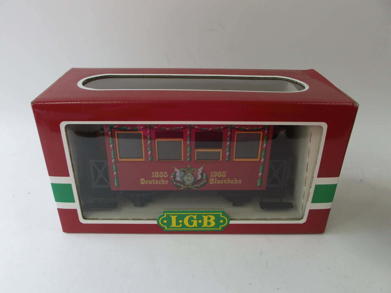 LGB #3150 Wappenwagen: Mint in box, unused and unopened. There is slight damage on the outside of the box.