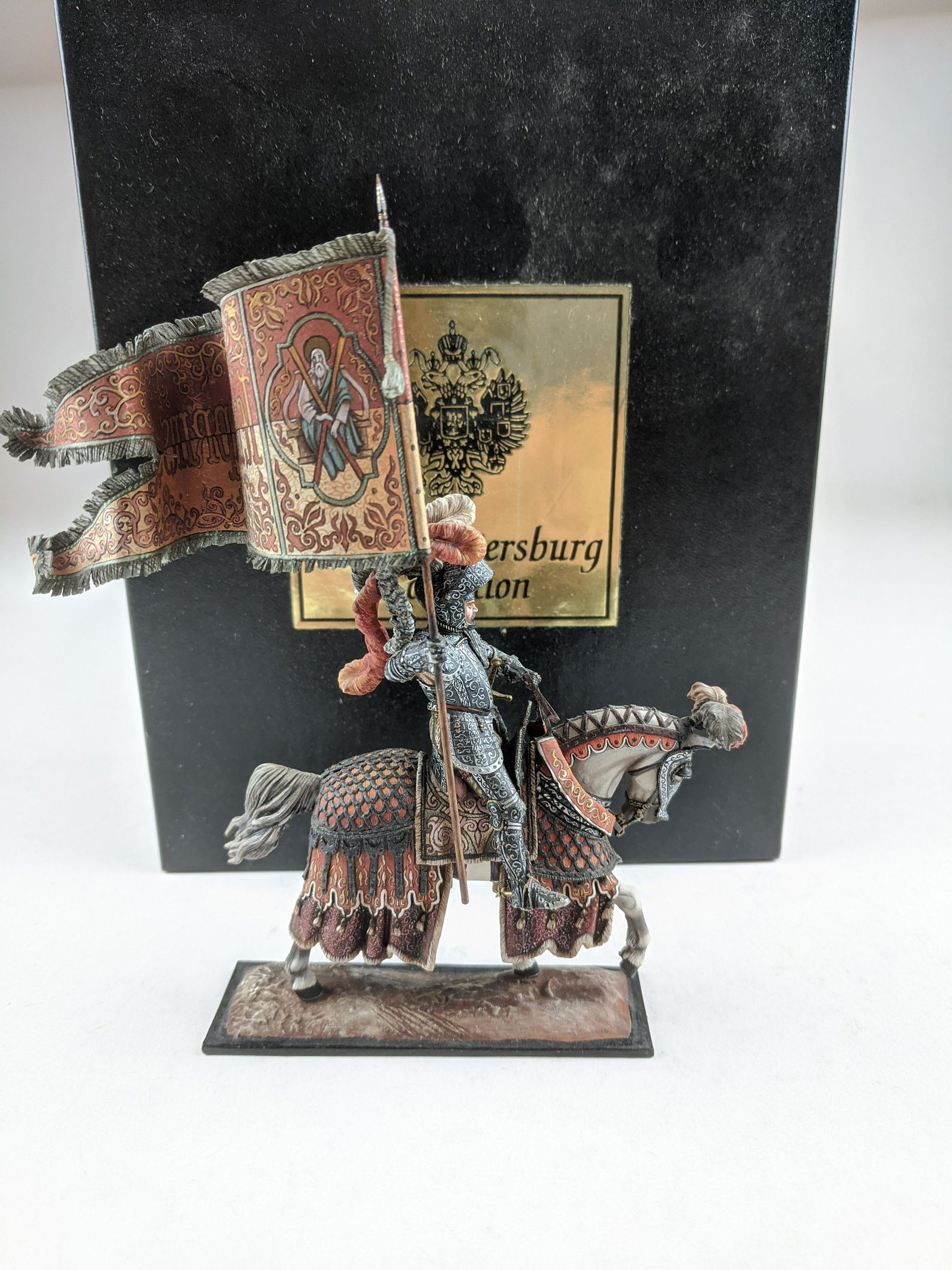 Aero-Art #PB14.3 Knight with Flag (1 of 1)