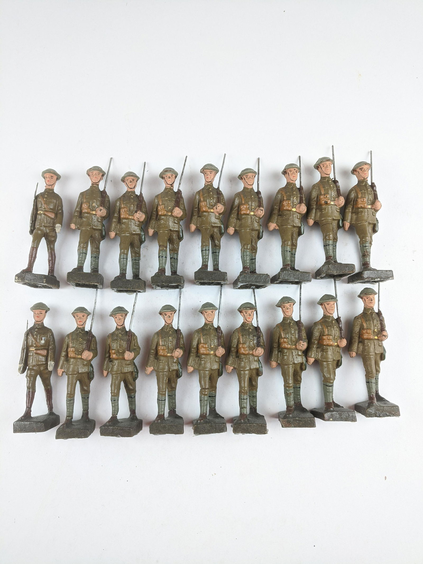 Lineol WWI Khaki 8cm (1 of 1)