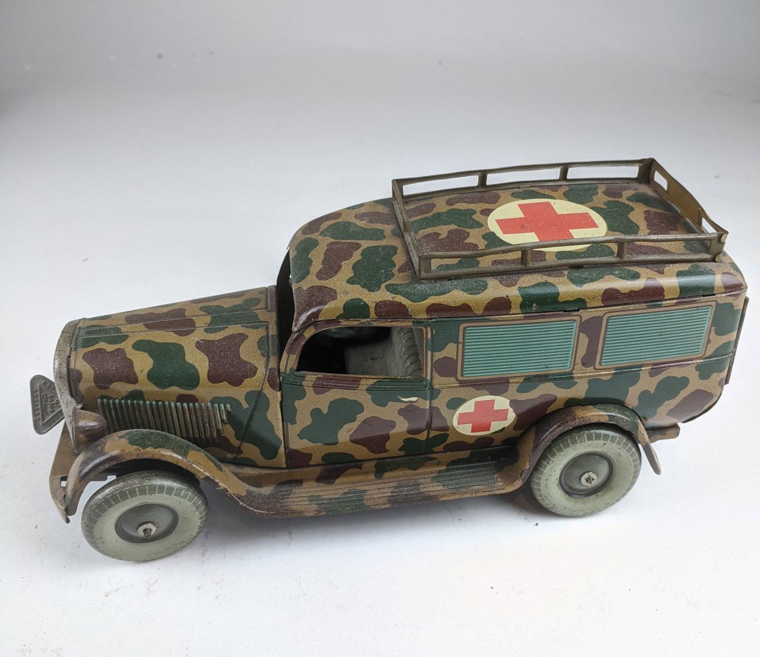 Tipp WH-914 Ambulance Wind Up: 2 Pieces Condition Very Good No Box