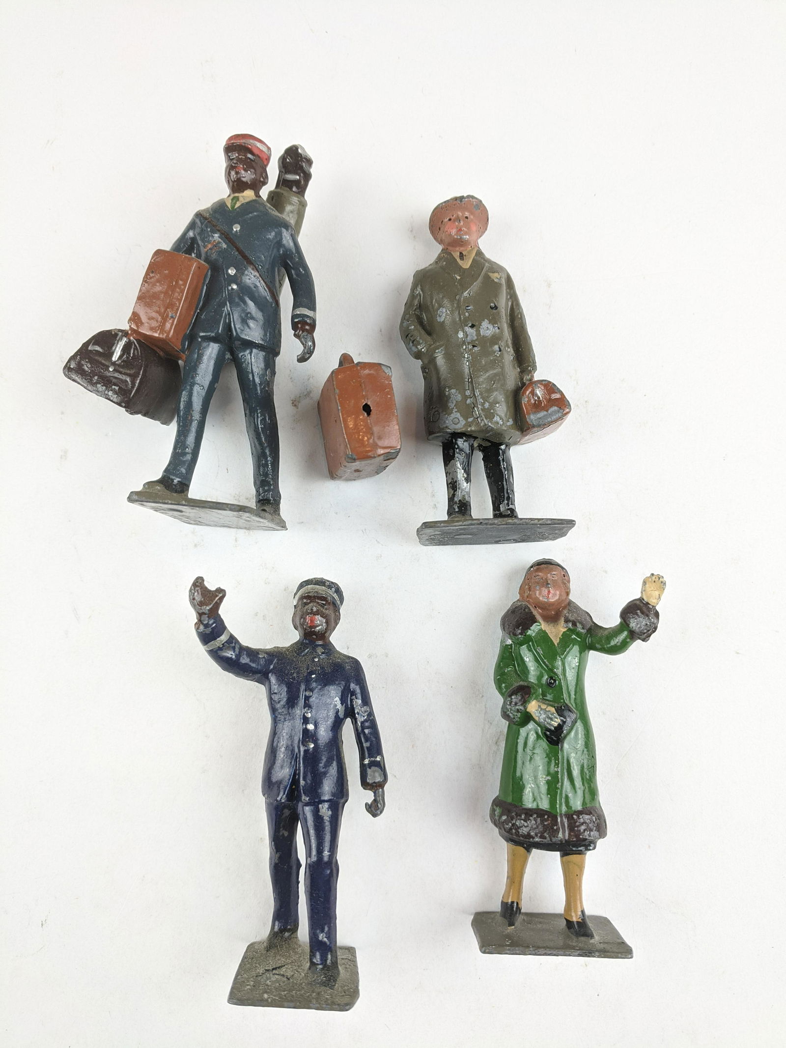 J.Hill Train Figures For Lionel: 5 Pieces Condition Good To Very Good (1 Hand Hook Broken) No Box