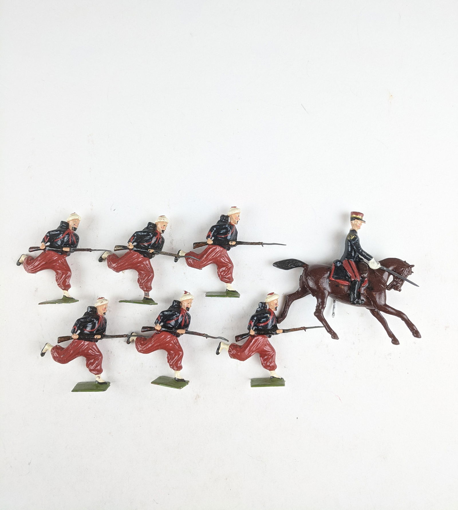 Britains #142 Zouaves Charging (1 of 1)