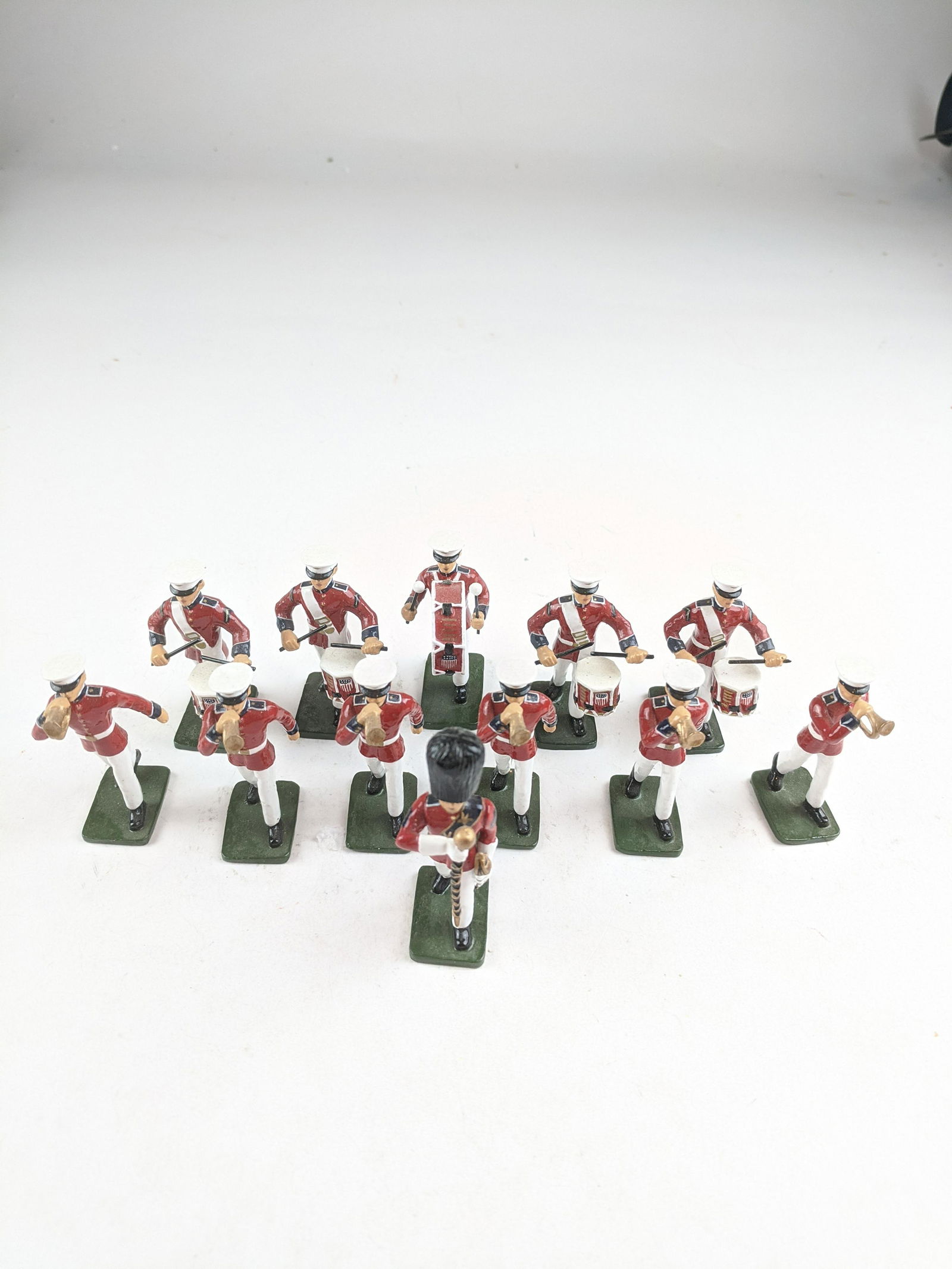 Frontline U.S. Marine Band (1 of 1)