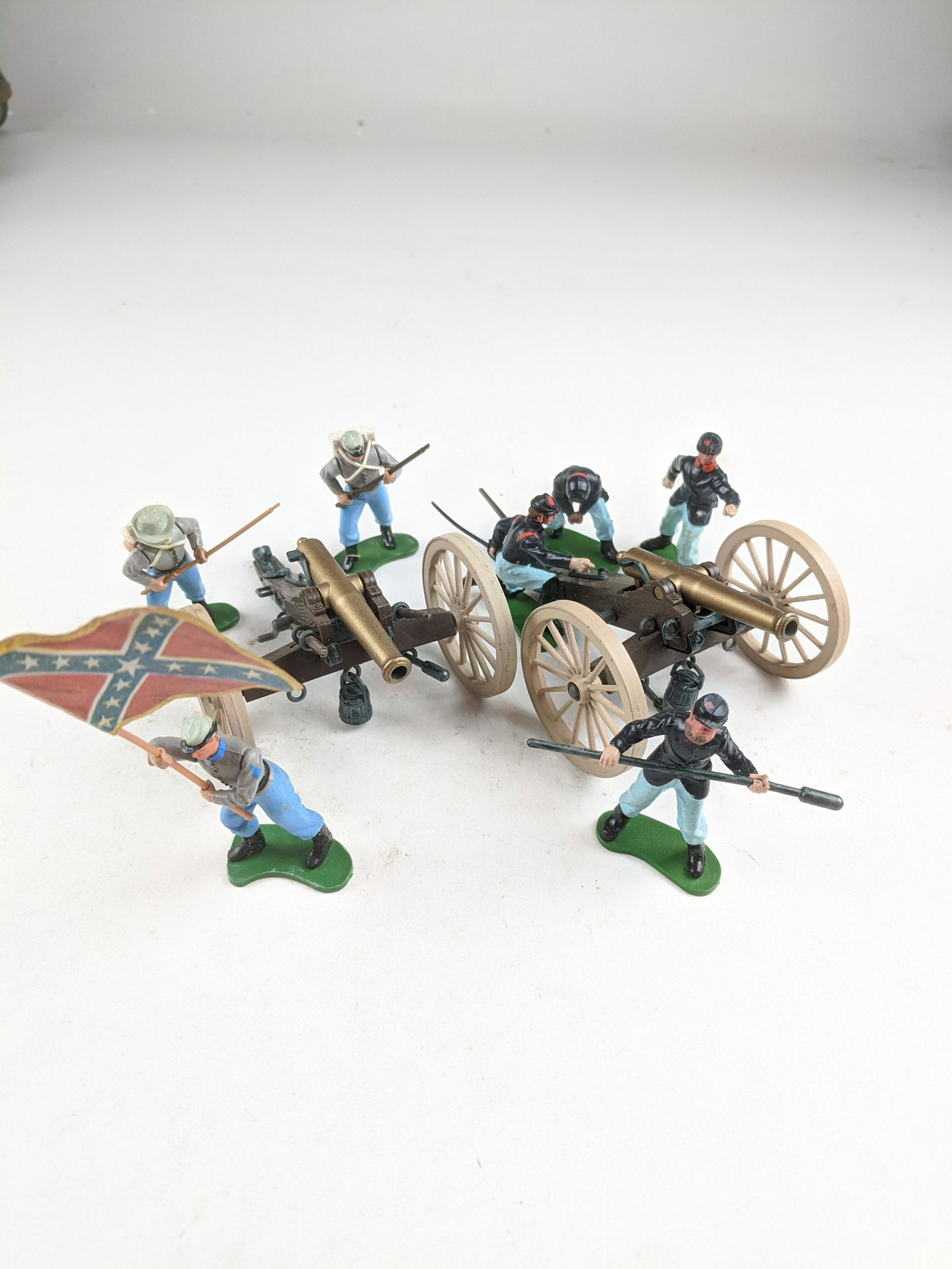 Britains Plastic Union And Confederates: 9 Pieces Condition Very Good No Box