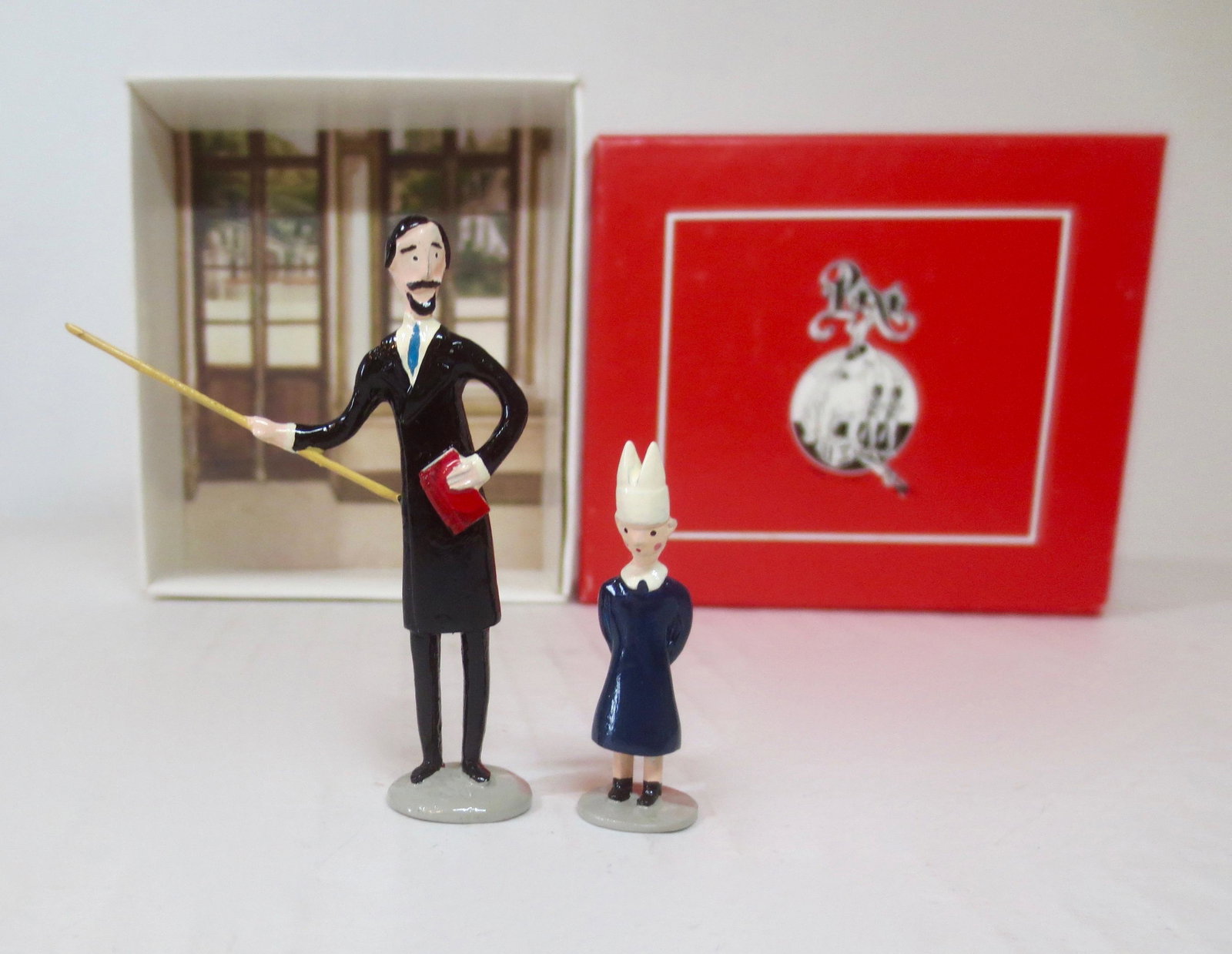 Pixi Paris #4171 "L'Insttit" Diorama: Whimsical set featuring a Teacher instructing reluctant Student. 2 pieces. Near mint condition. Box excellent.