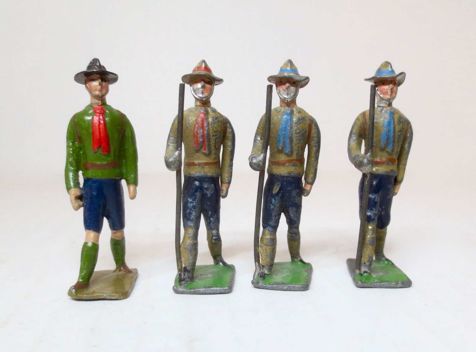 Heyde Boy Scouts: Pre war. 48mm tall. 4 pieces. Good condition, with paint loss and one repainted. Unboxed.