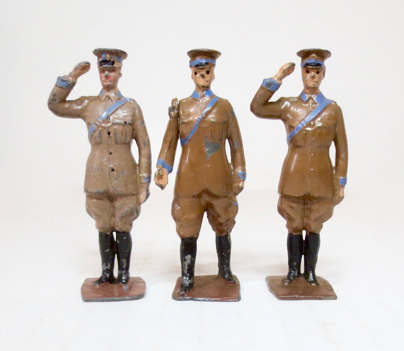 Britains A.A. Automobile Scouts: Includes: two paint variants of Saluting Scouts, and one Walking Scout. 3 pieces. Excellent condition. Unboxed.