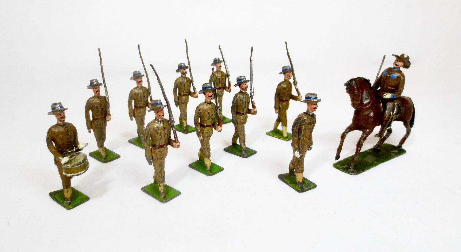 Heyde U.S. Infantry Spanish American War: Marching at the slope with Mounted Officer. 11 pieces. Excellent to very good condition (two missing bayonets). Unboxed.