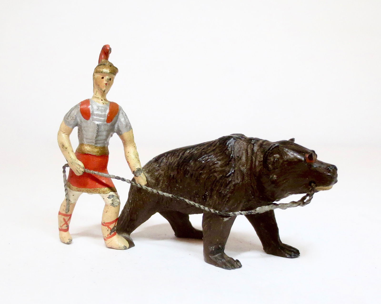 Heyde Roman Warrior with Bear: Triumph of Germanicus. 1 piece. Excellent condition. Unboxed.