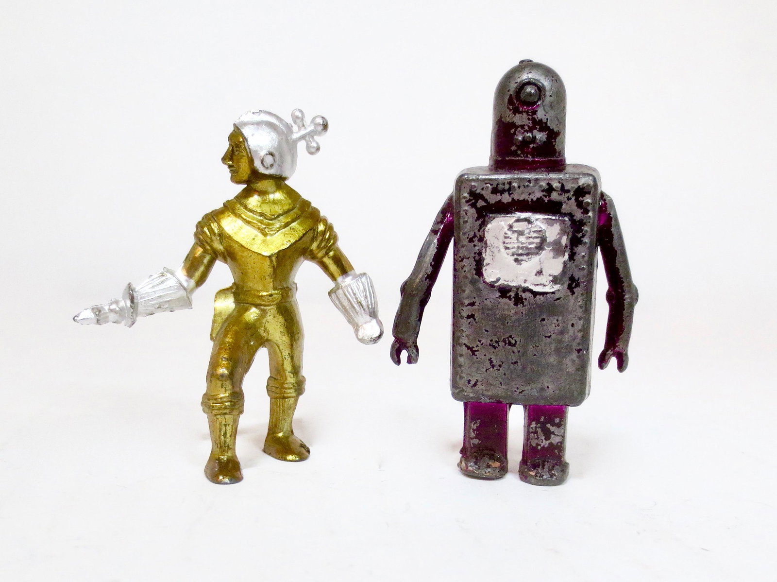 Johillco RARE Robot and Alien with Ray Gun: Scarce Space duo. Excellent to very good condition. Robot has some paint loss due to too much time in outer space. Unboxed.