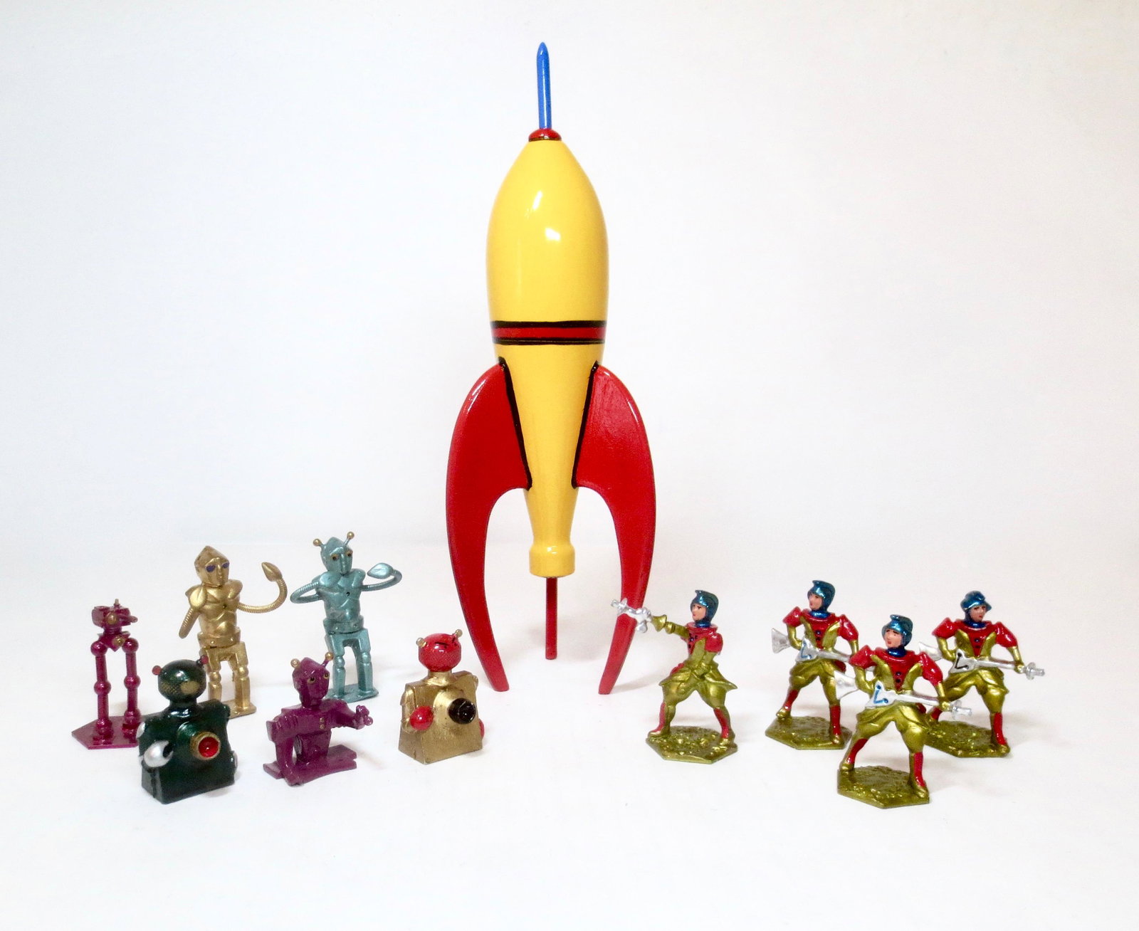 Tiffany Soldiers Outer Space Assortment: Space Aliens, Heroes and Ship. 11 pieces. Near mint to excellent condition. Unboxed.