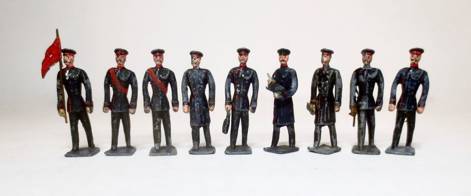 Heyde Railway Train Crew: Large set of 50mm Train Figures. 9 pieces. Excellent to very good condition. Unboxed.