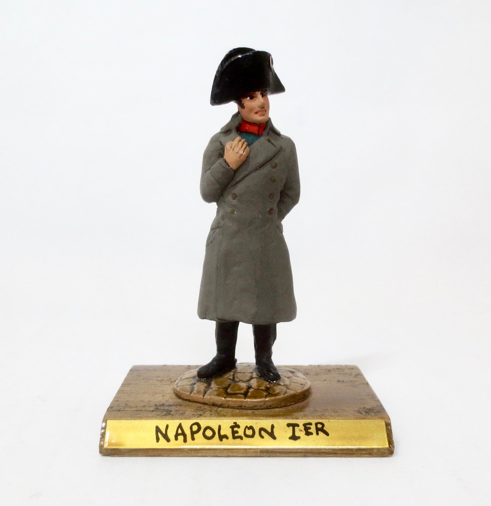 Guy Renaud (France) "Napoleon I": Emperor Napoleon on wooden base. Signed. 54mm. Excellent condition.