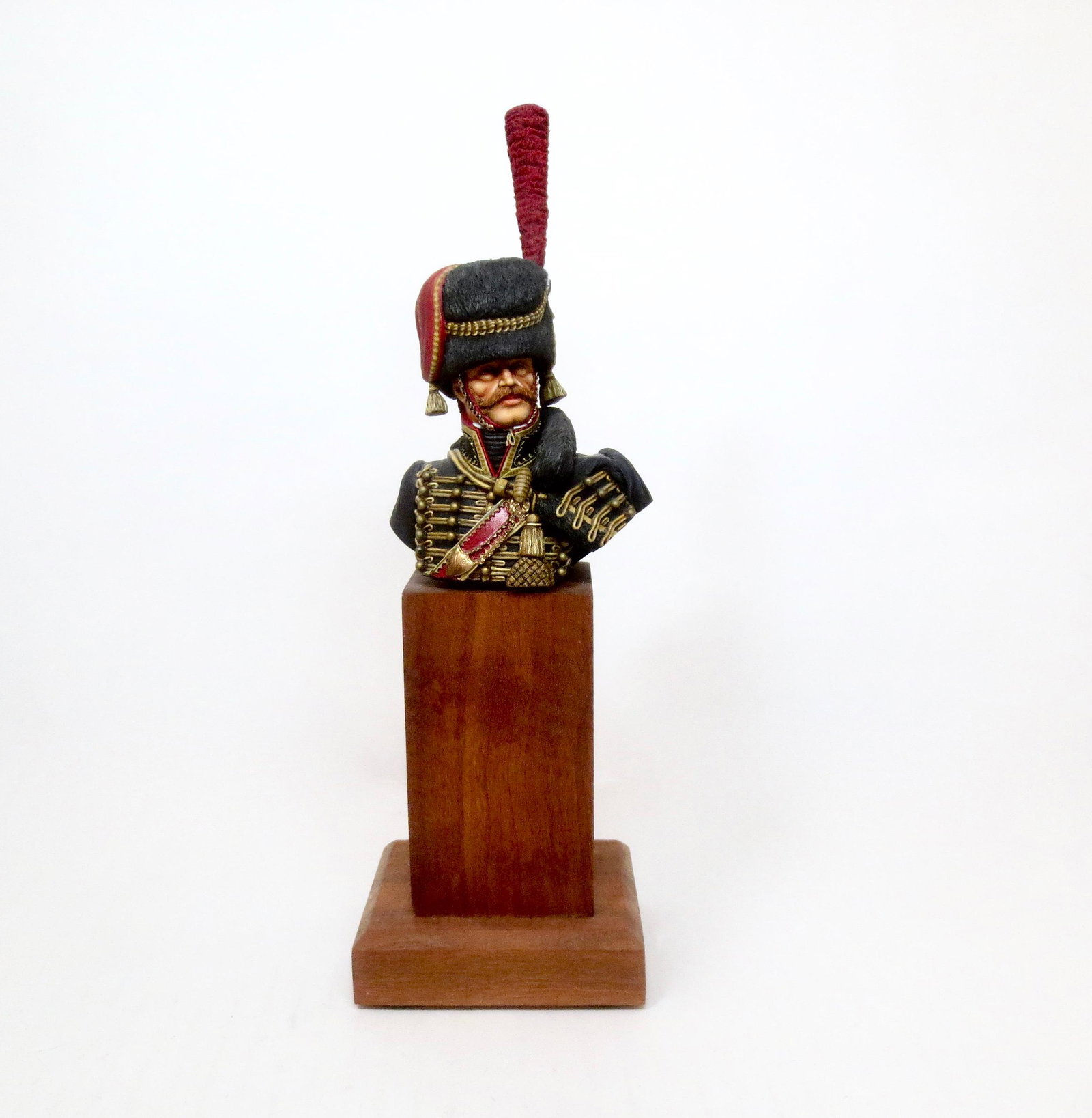 David Bainbridge (USA) "Horse Artillery Officer": Plaster Bust. 200mm tall including wooden base. Excellent condition.