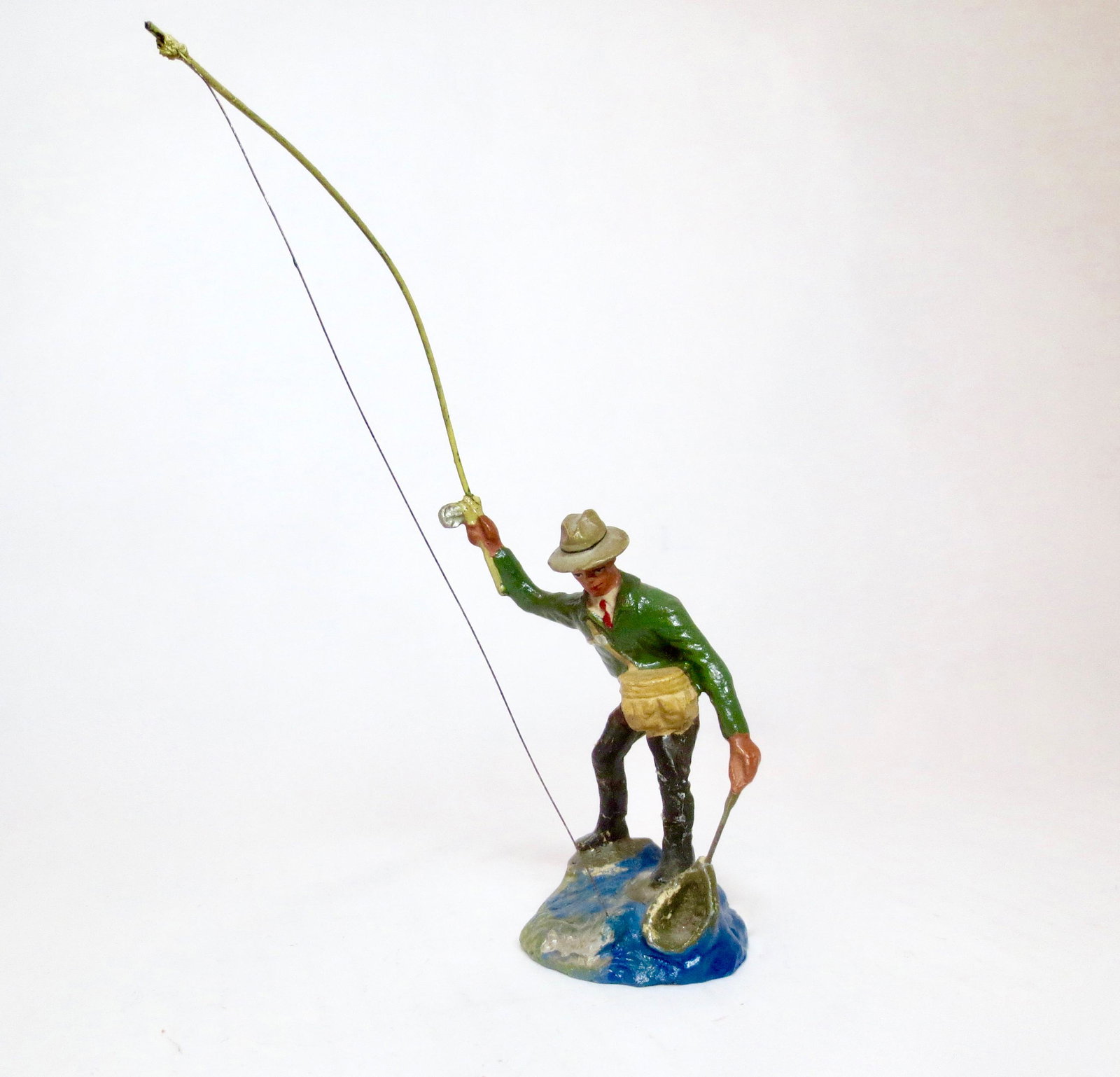 Durso Large Scale Composition Fisherman: Charming old fly fisherman. Beautiful colors. 70mm to the top of his hat. Near mint condition, with just a few paint chips. Unboxed.