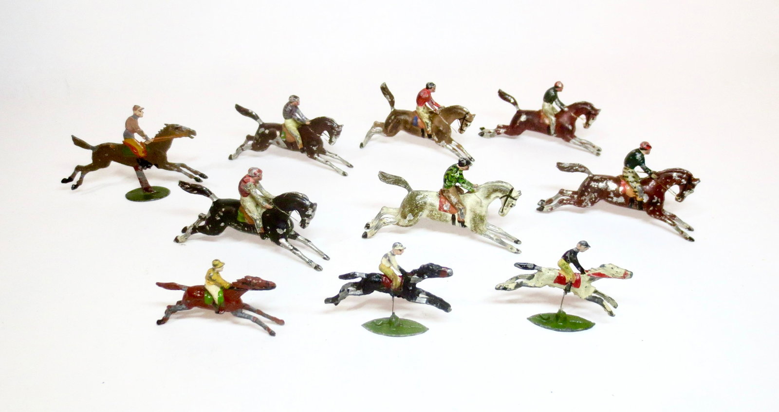 Large Assortment of Vintage Race Horses: Variety of European makers and sizes. 45mm to 75mm long. 10 pieces. Very good to good condition. Unidentified makers.
