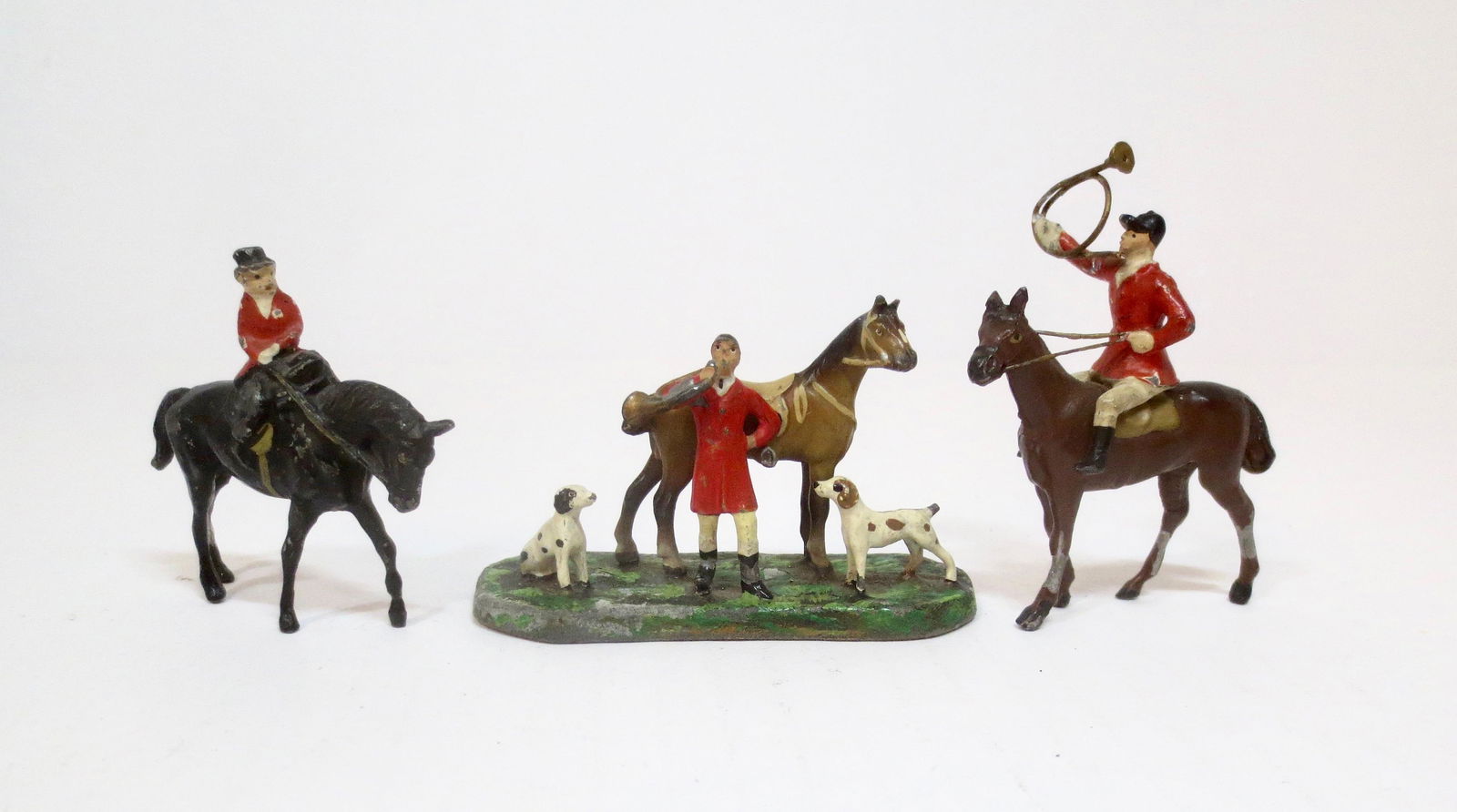 Austrian Hunt Vignette and Heyde Figures: Lovely Trio of Hunt pieces. 55mm to 65mm tall. Excellent condition. Unboxed.
