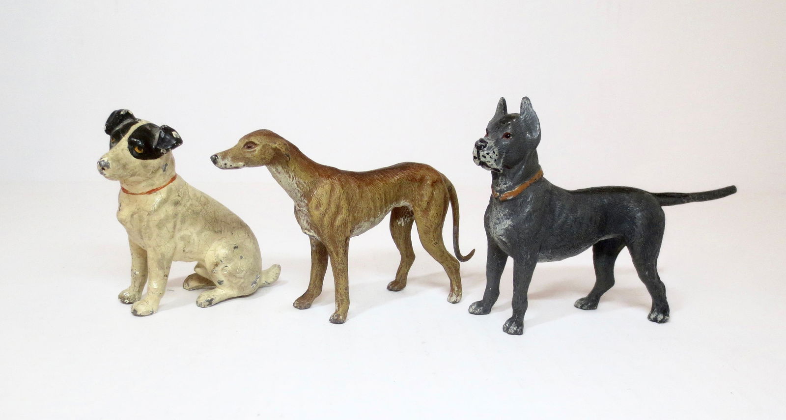 Heyde Large Scale Dogs: Trio of dogs. 70mm-80mm tall. Excellent condition. Unboxed.