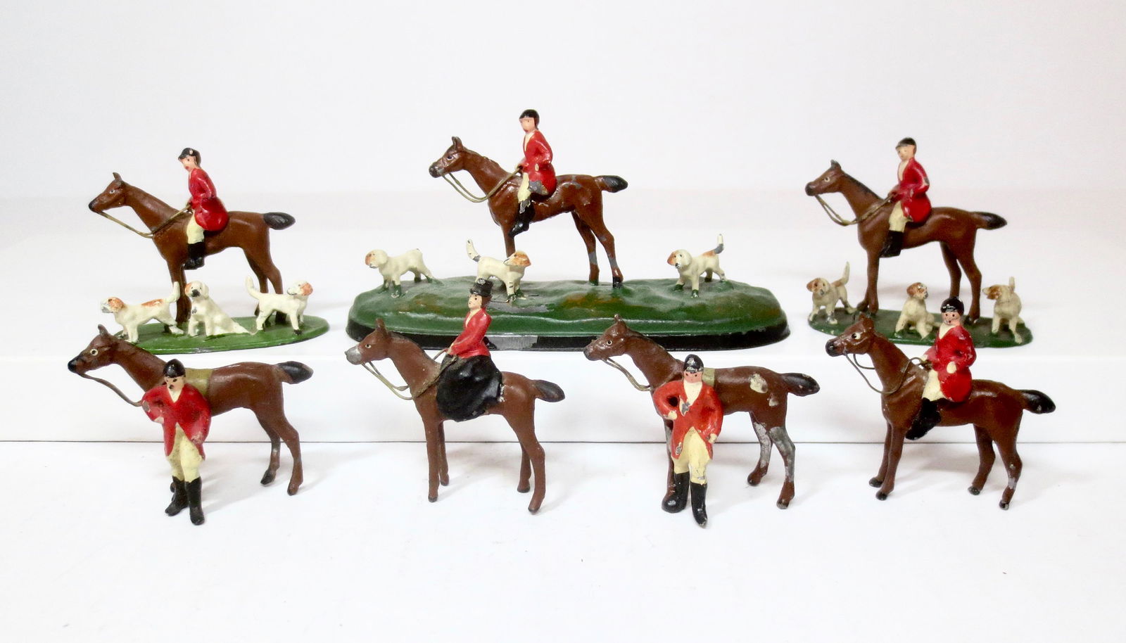 Heyde Hunt Figures & Vignettes: Variety of small scale Fox Hunt figures. 30mm scale. 7 pieces. Excellent condition. Unboxed.