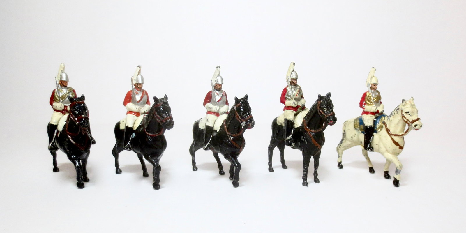 Timpo Mounted Life Guards: Swords drawn, at the walk. 5 pieces. Excellent to very good condition. Unboxed.