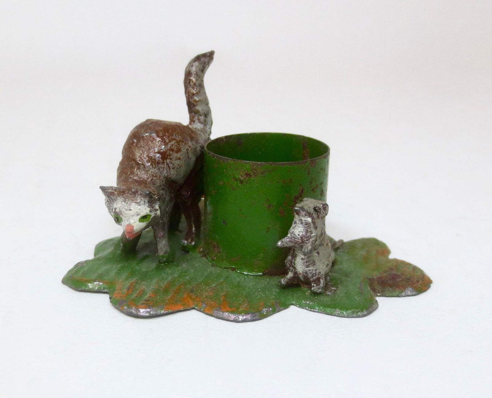 Heyde Nippes Cat and Mouse: Measures 30mm tall. Excellent condition. Unboxed.