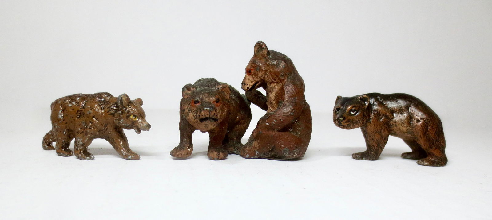 German Made Bear Cubs: Heyde or similar makers. 25mm to 45mm tall. 3 pieces. Excellent condition. Unboxed.