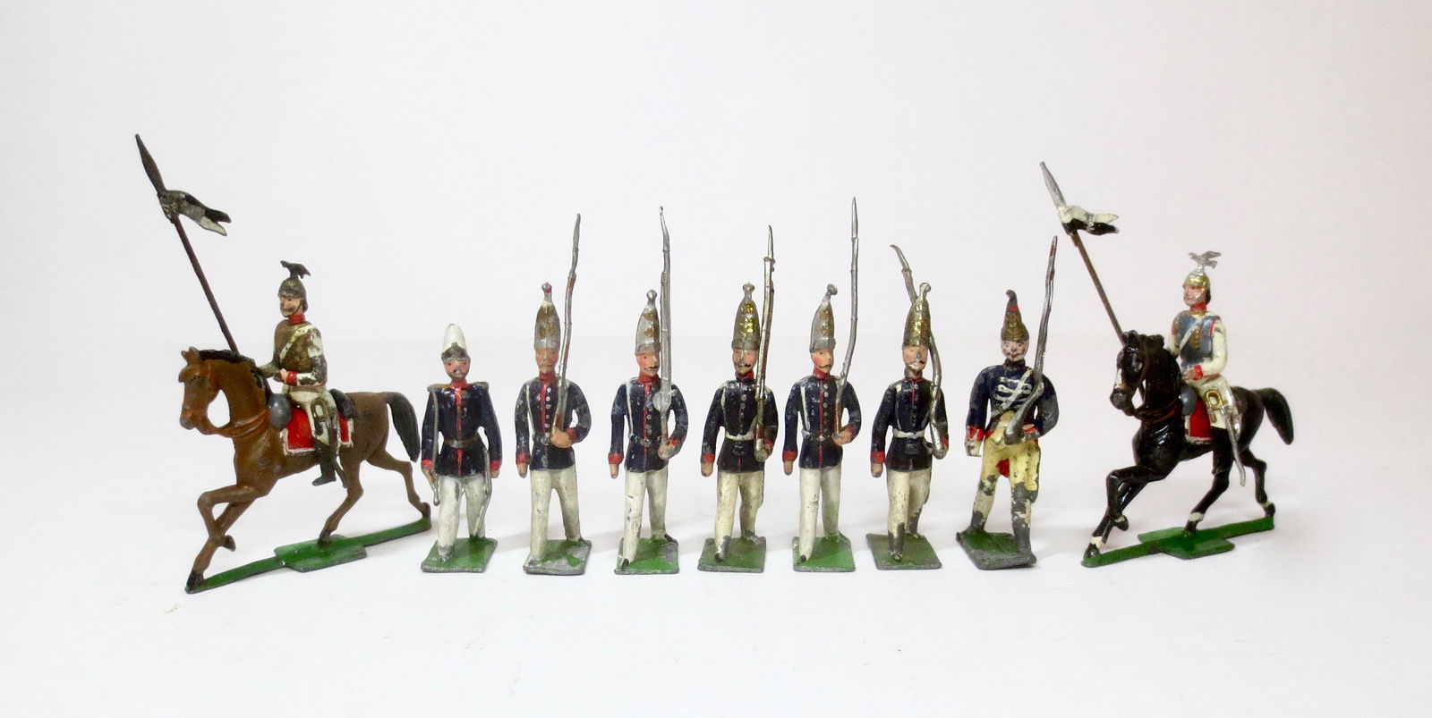 Heyde Prussians Mounted and on Foot: 50mm scale. 9 pieces. Very good condition. Unboxed.