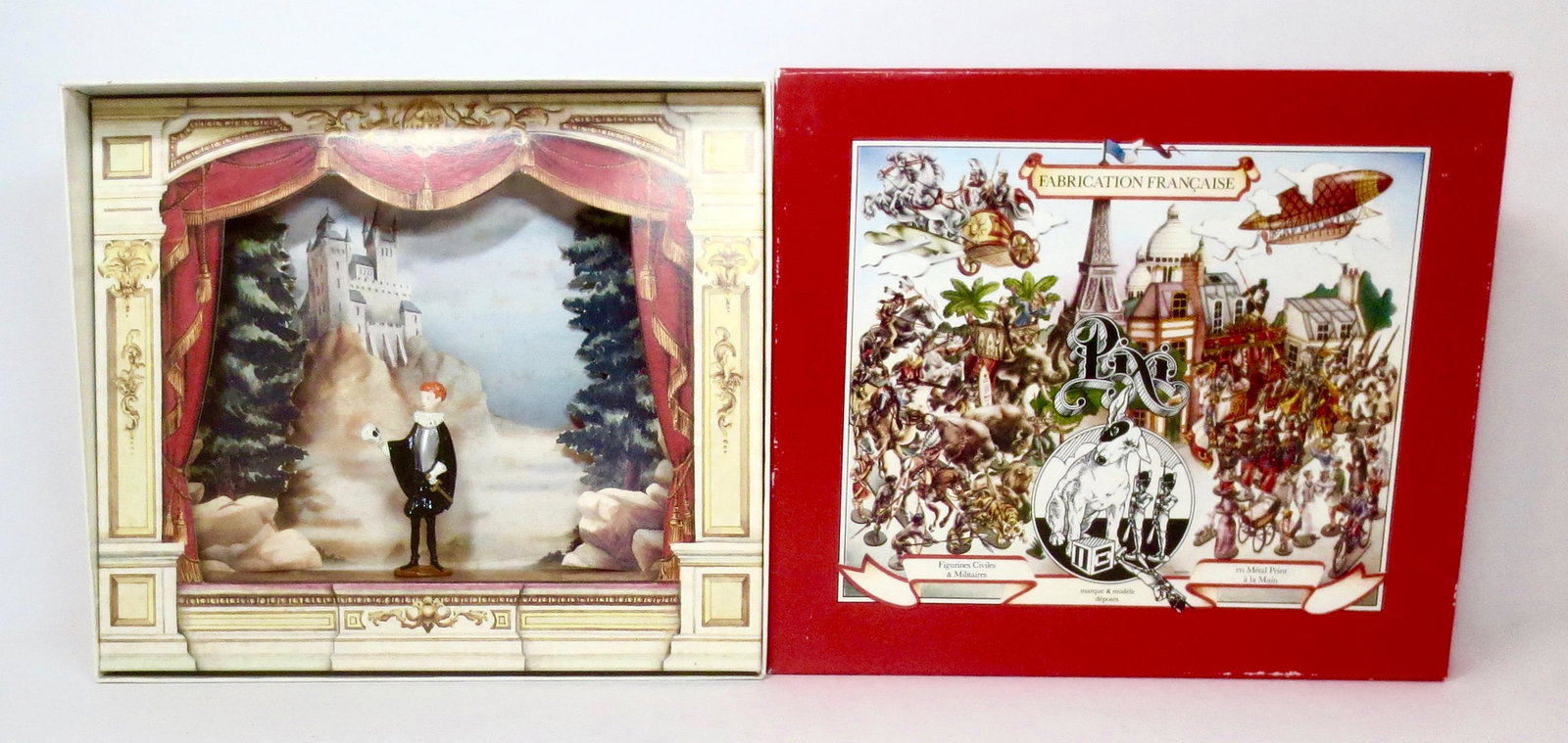 Pixi de Paris "Hamlet" Diorama: Hamlet holding poor Yorick's head. Near mint condition. Box excellent.