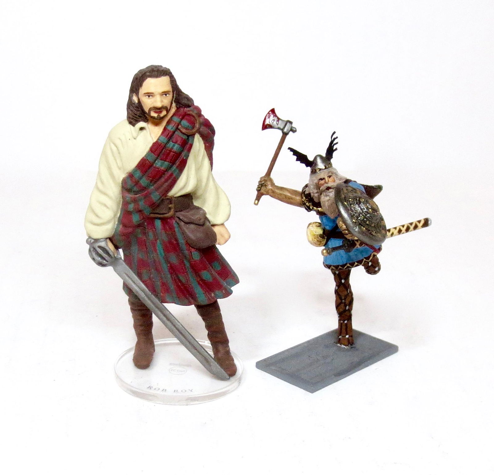 Rob Roy and Viking Warrior Figures: Large scale 80mm Rob Roy figure from Corgi, and a 60mm Viking made by Sibbert. 2 pieces. Excellent condition. Unboxed.