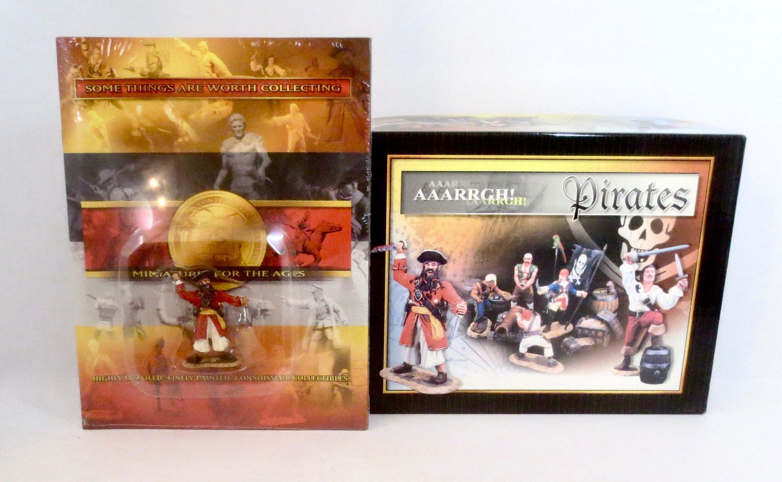 Conte Black Beard and Pirate Crew #PIR022: "Give 'em a Broadside" boxed set includes 4 man Pirate Crew, cannon and accessories. Plus a Blackbeard single figure on display card. 16 pieces. New condition, never out of the box. Box and display ca