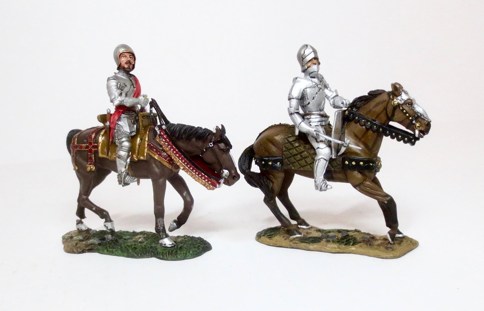 Del Prado Medieval Knights: 2 pieces. Near mint condition. Unboxed.