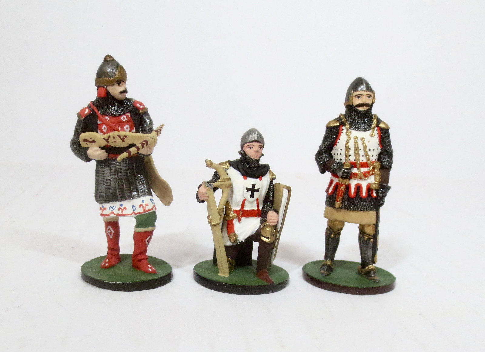 Niena Russia Medieval Warriors: 45mm to 60mm tall. 3 pieces. Excellent to very good condition (one cracked crossbow). No boxes.