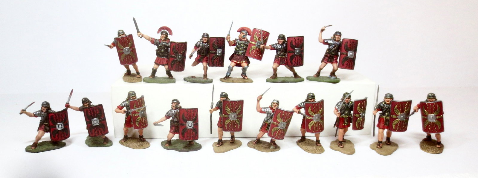 Conte Roman Legion Assortment: 16 pieces. Excellent condition. Unboxed.