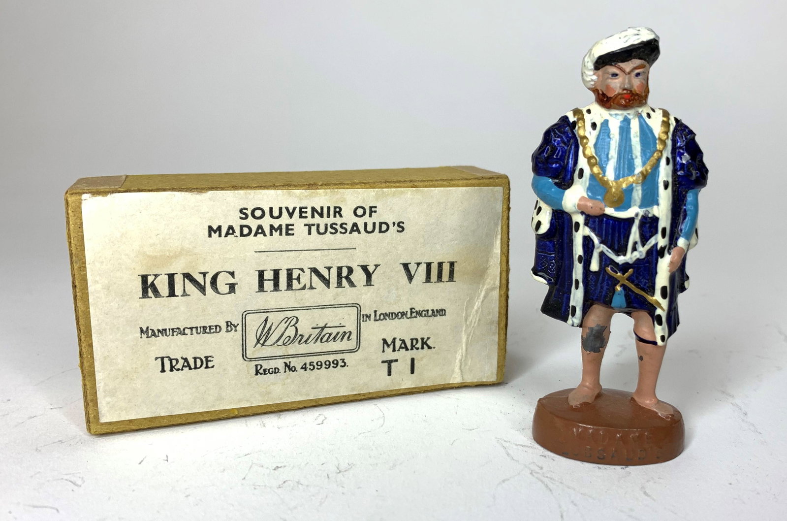 Britains Set #T1 King Henry IIX: Madame Tussaud's Souvenir. With original box. 1 Piece. Condition Excellent (Chip to knee).
